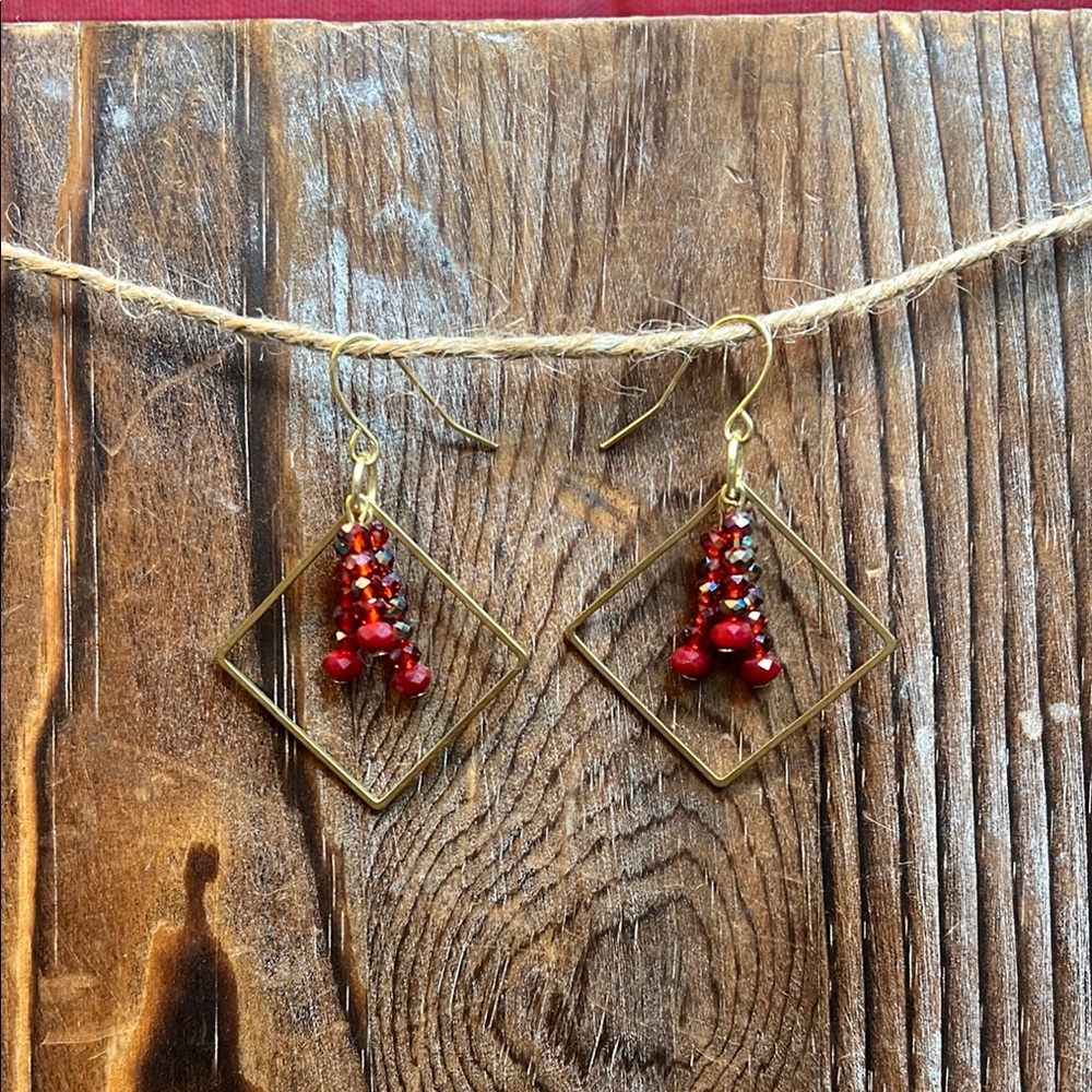 RED RACER EARRING SET